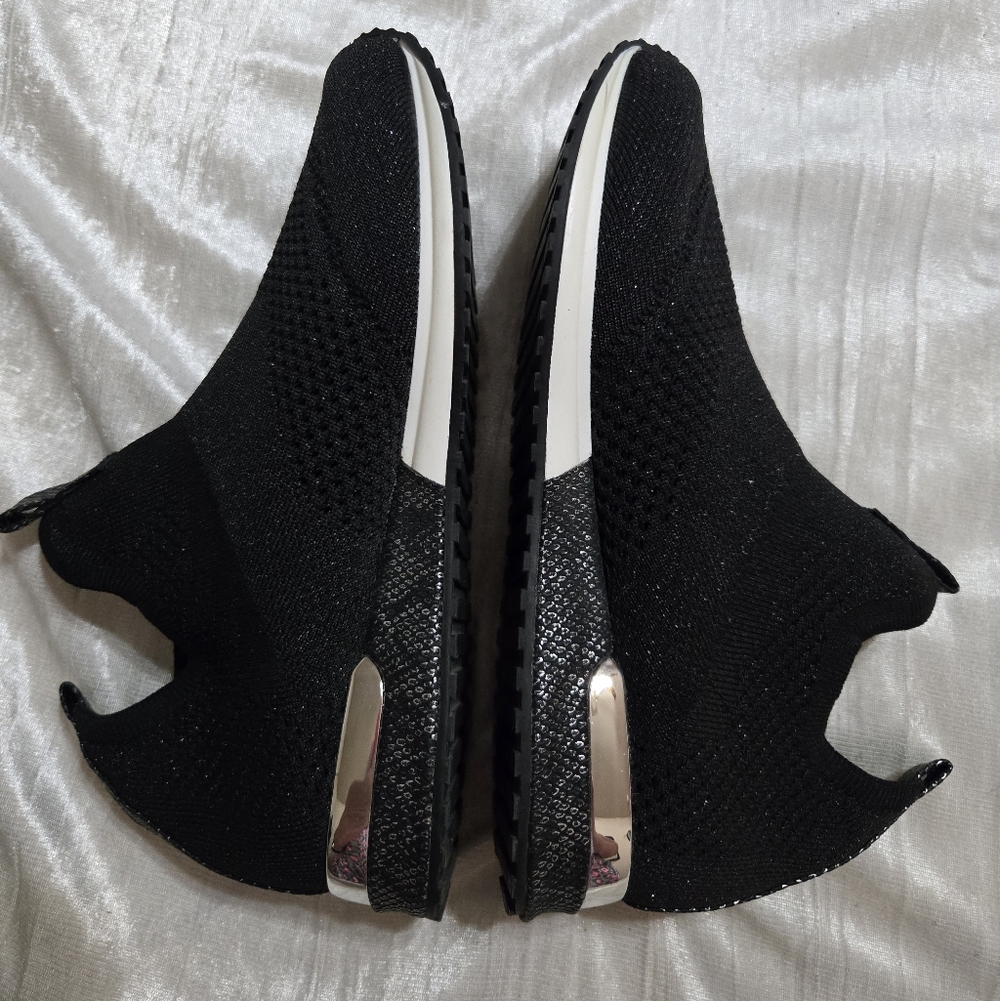 Black Knit Slip-On Sneakers By Urban Sport Size 8 EUC - Picture 4 of 8